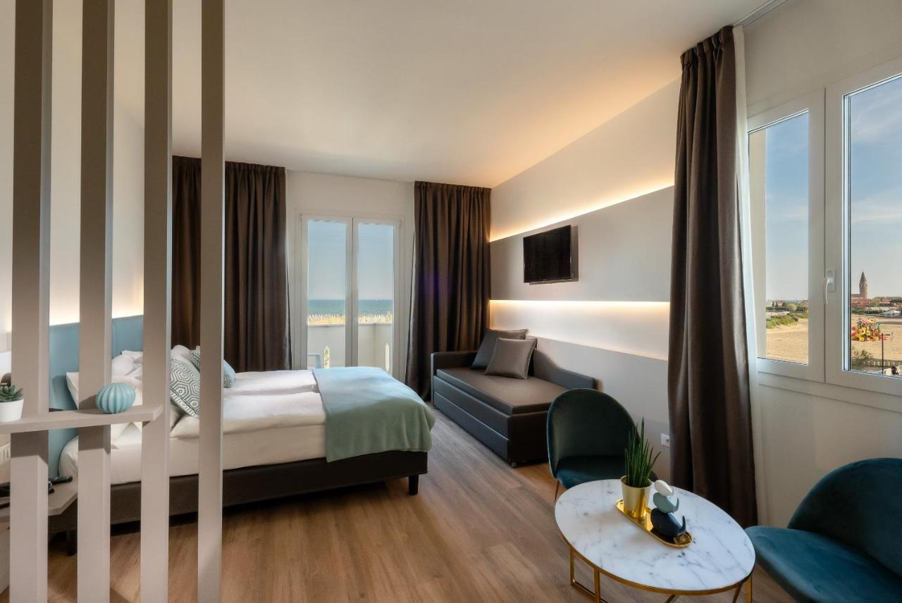 Hotel Delfino Caorle Bagian luar foto