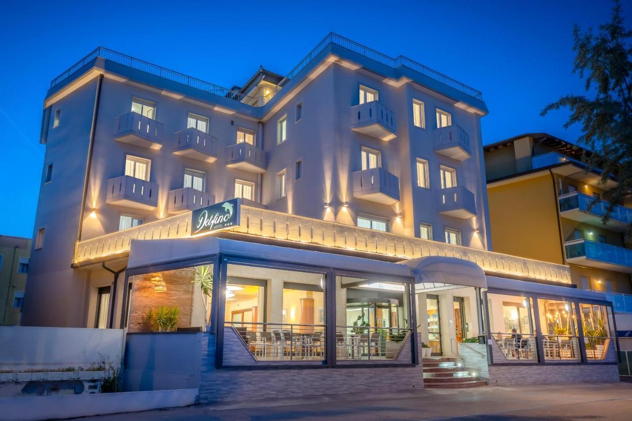 Hotel Delfino Caorle Bagian luar foto